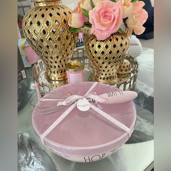 Rae Dunn HOP TO IT Pink Mixing Bowl with matching BEAT IT Whisk Gift Set - Picture 3 of 9
